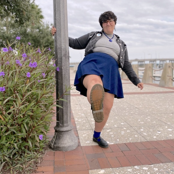 Meet your Posher, Tina! - Picture 1 of 5